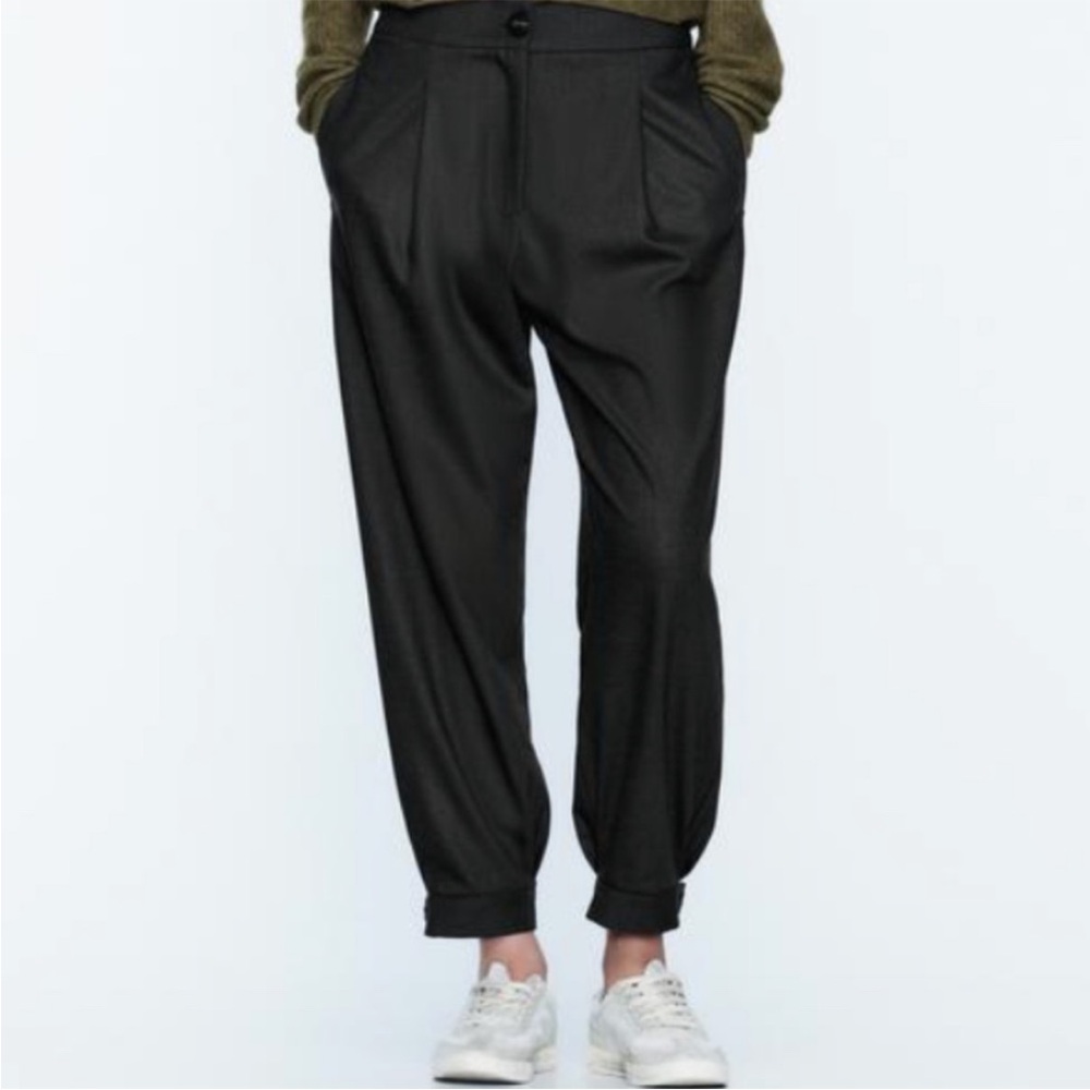 Zara cropped Gray Pants size medium